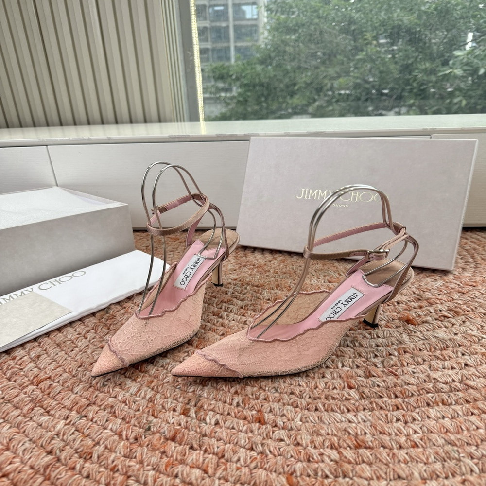 지미추 레이스 포인트 메탈 토 펌프스
