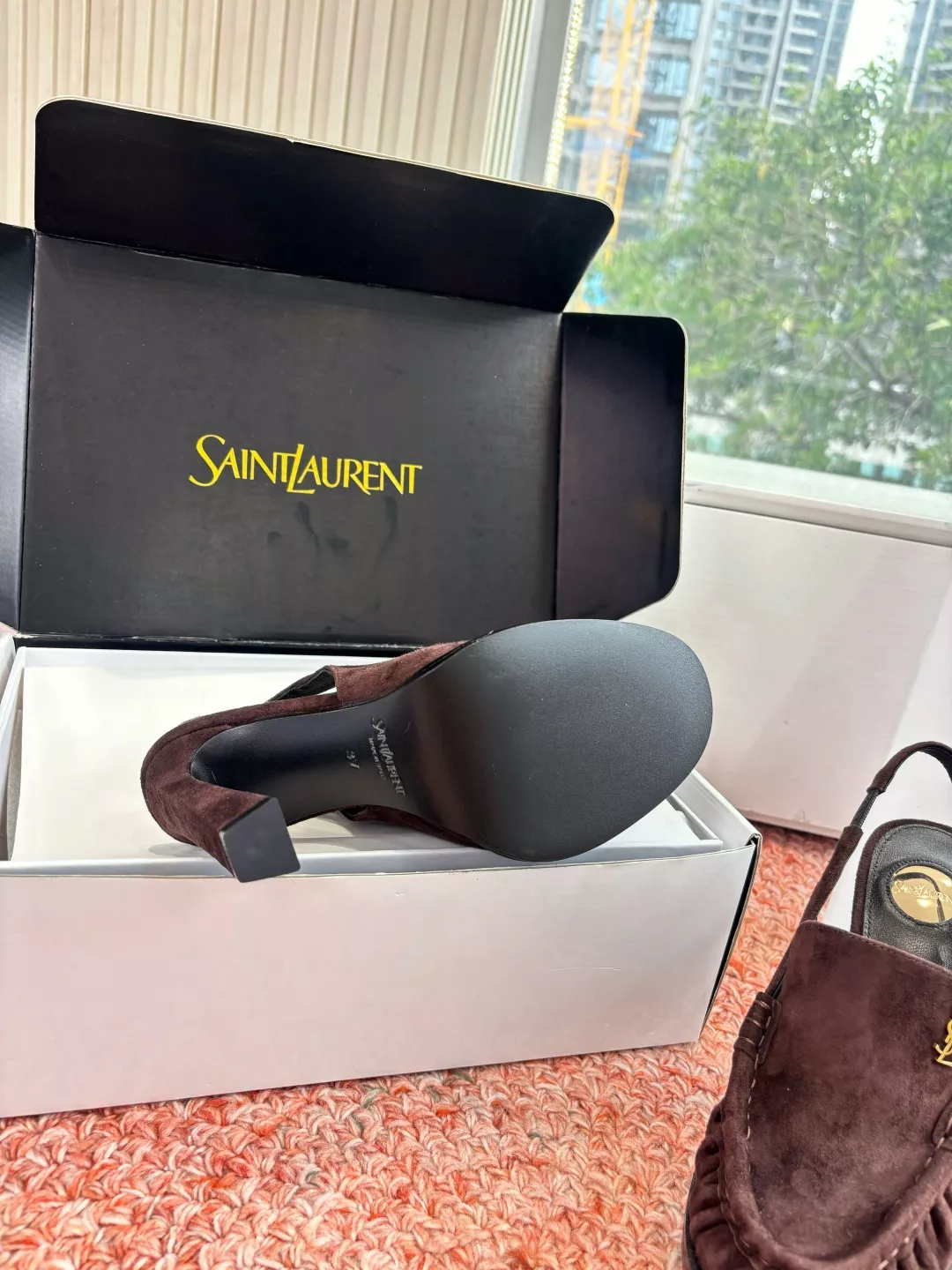 입생로랑 YSL 로고 하이힐 로퍼 뮬 상세 이미지 9