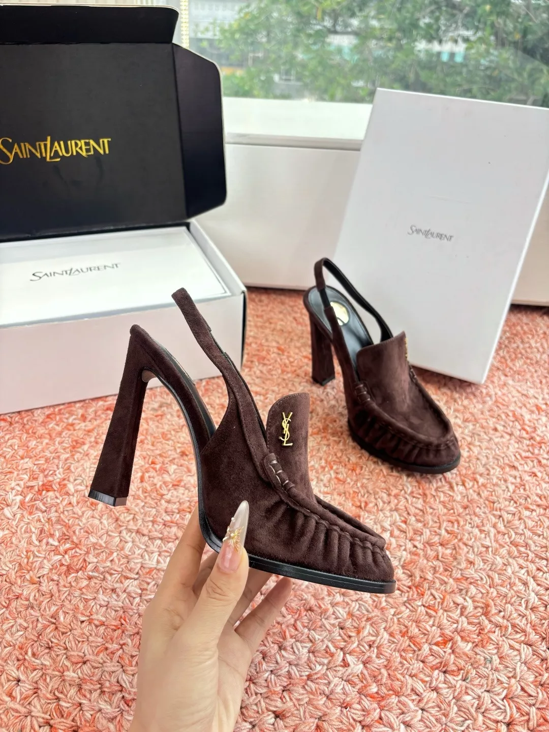입생로랑 YSL 로고 하이힐 로퍼 뮬 상세 이미지 4