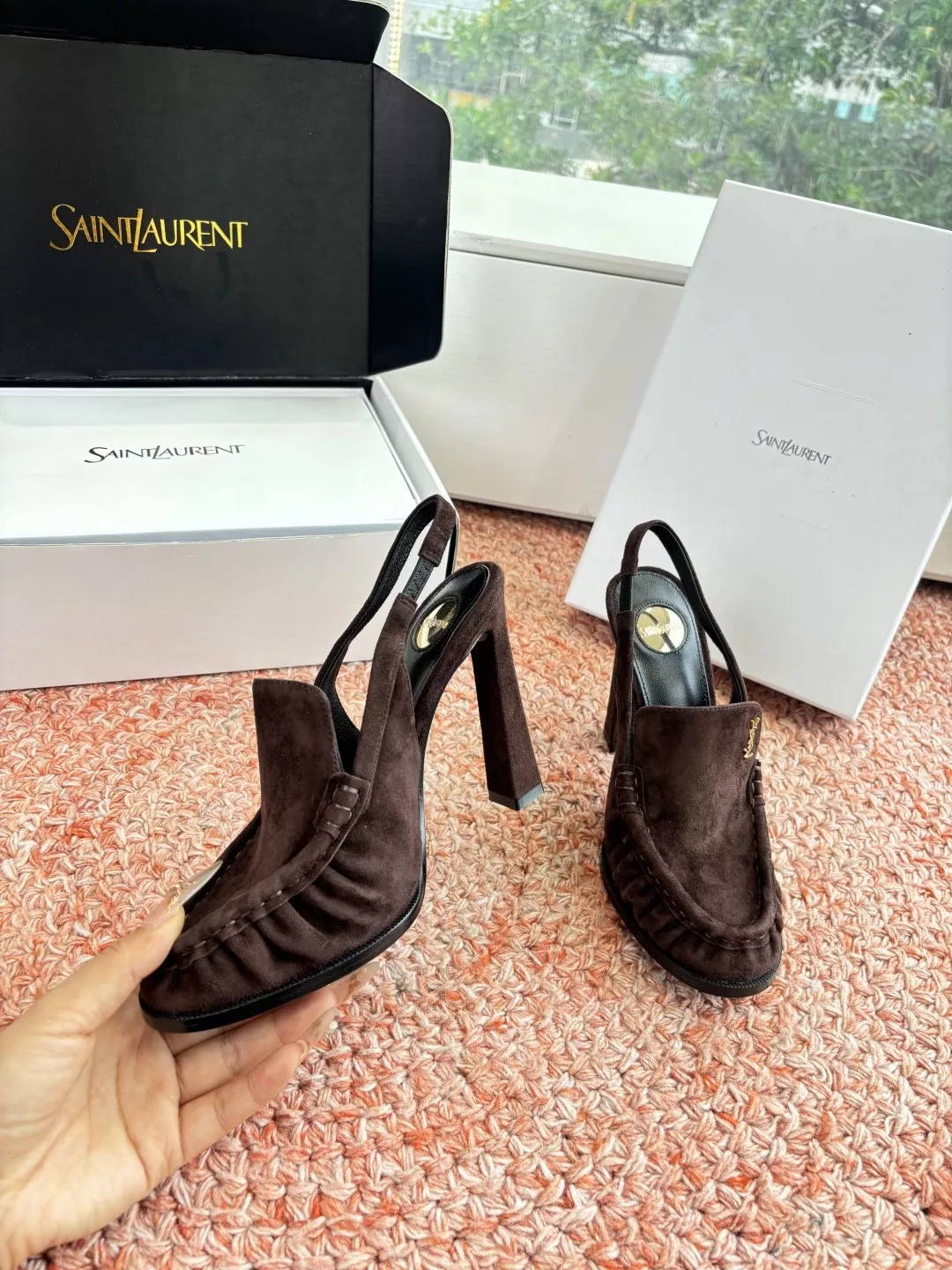 입생로랑 YSL 로고 하이힐 로퍼 뮬 상세 이미지 3