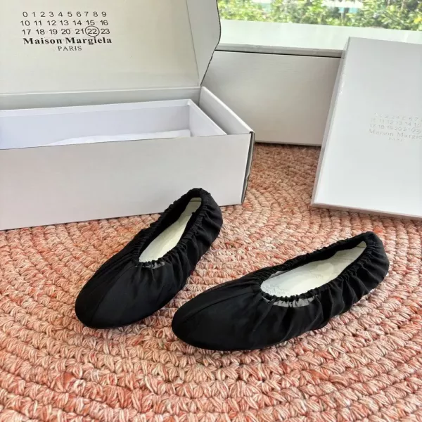 메종마르지엘라 클래식 플리츠 발레 플랫 슈즈