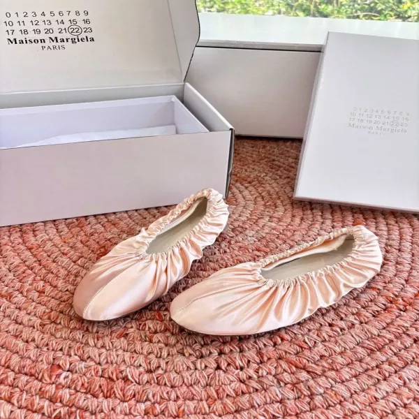 메종마르지엘라 클래식 플리츠 발레 슈즈