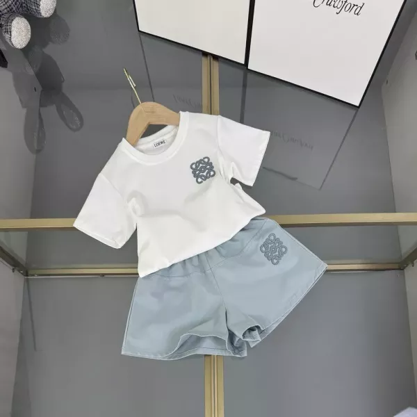 로에베 심플 반소매 티셔츠와 팬츠 세트