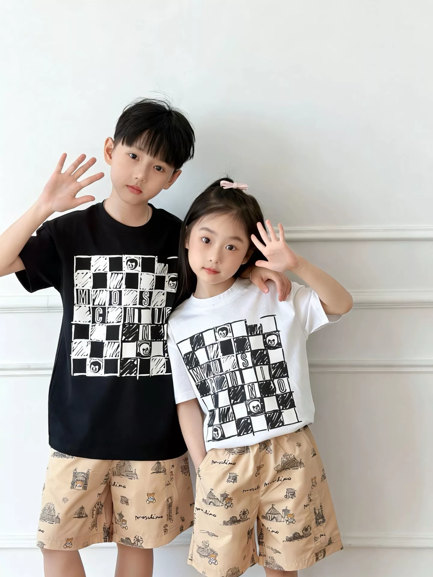 모스키노 블랙앤화이트 체커 프린트 반팔 티 상세 이미지 20