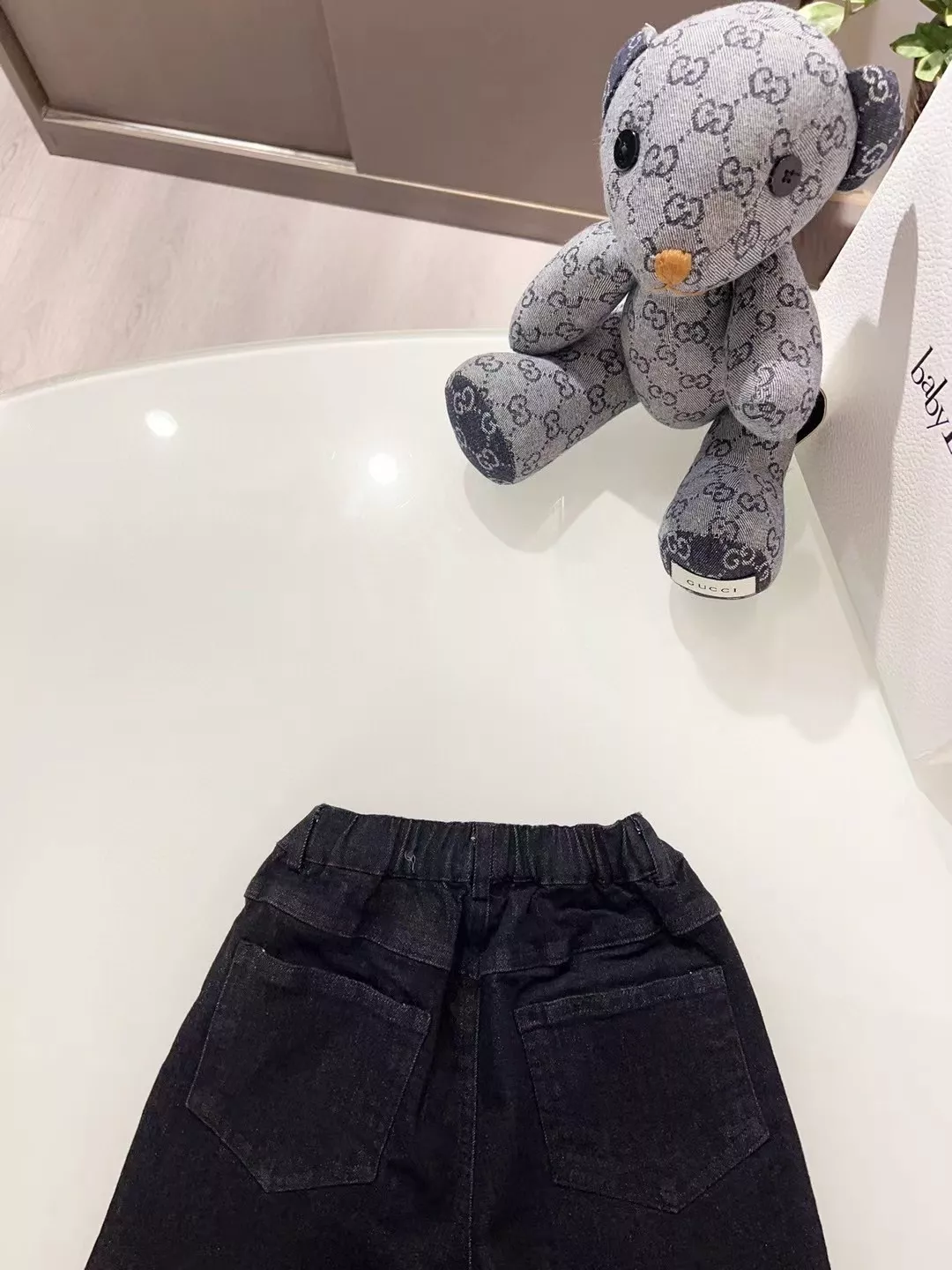 디올 로고 포인트 블랙 데님 반바지 상세 이미지 8