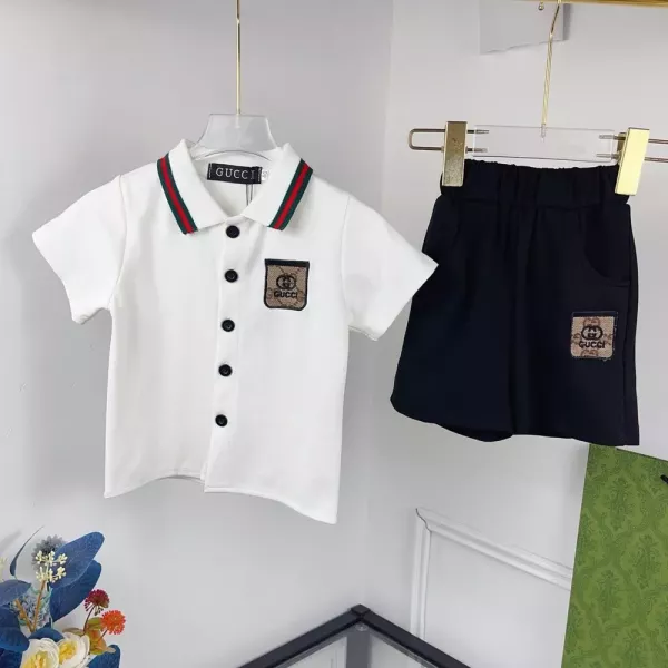 디올 아동 배색 카라 반팔 세트