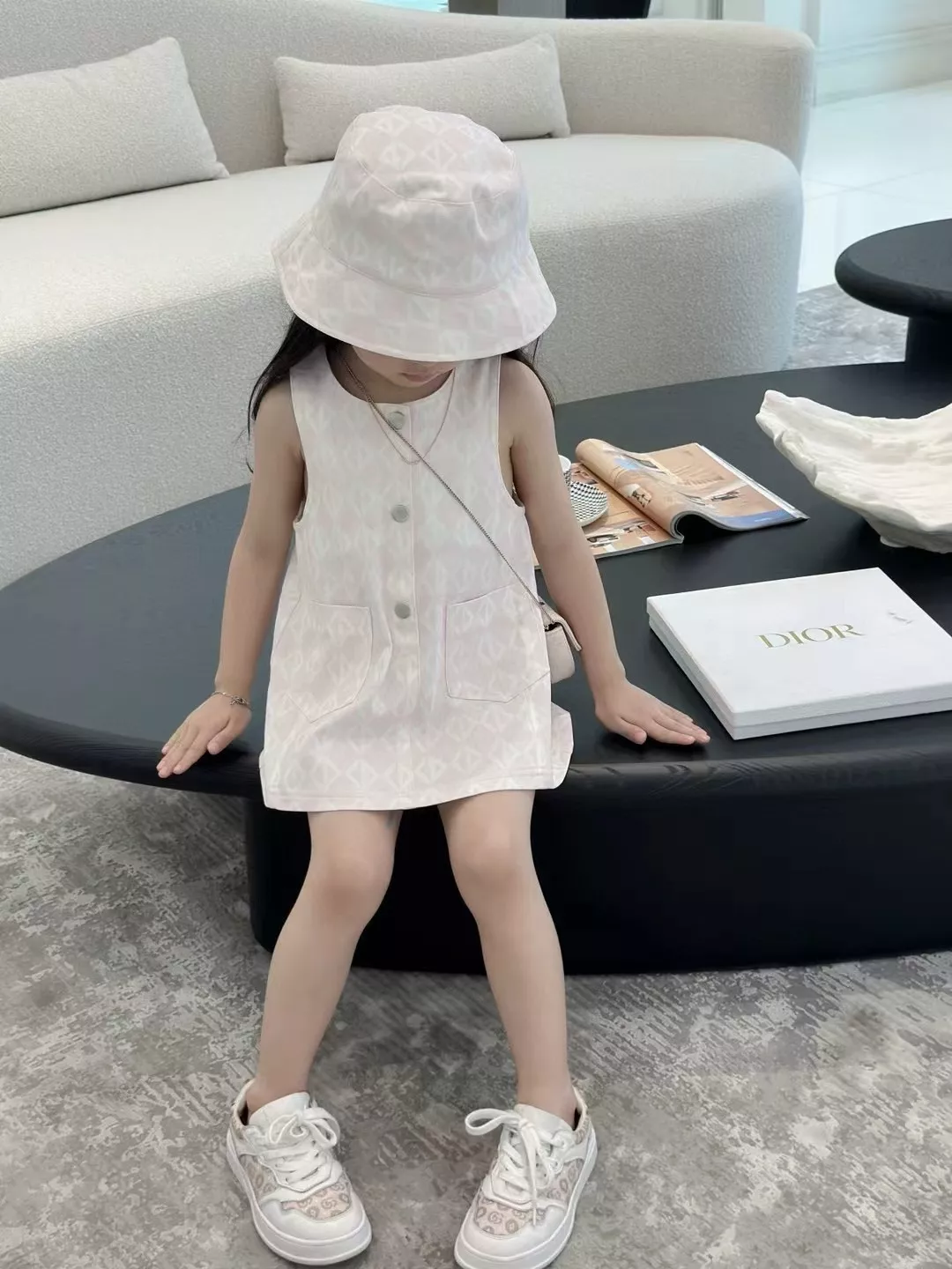 디올 아동 민소매 자카드 원피스 상세 이미지 16