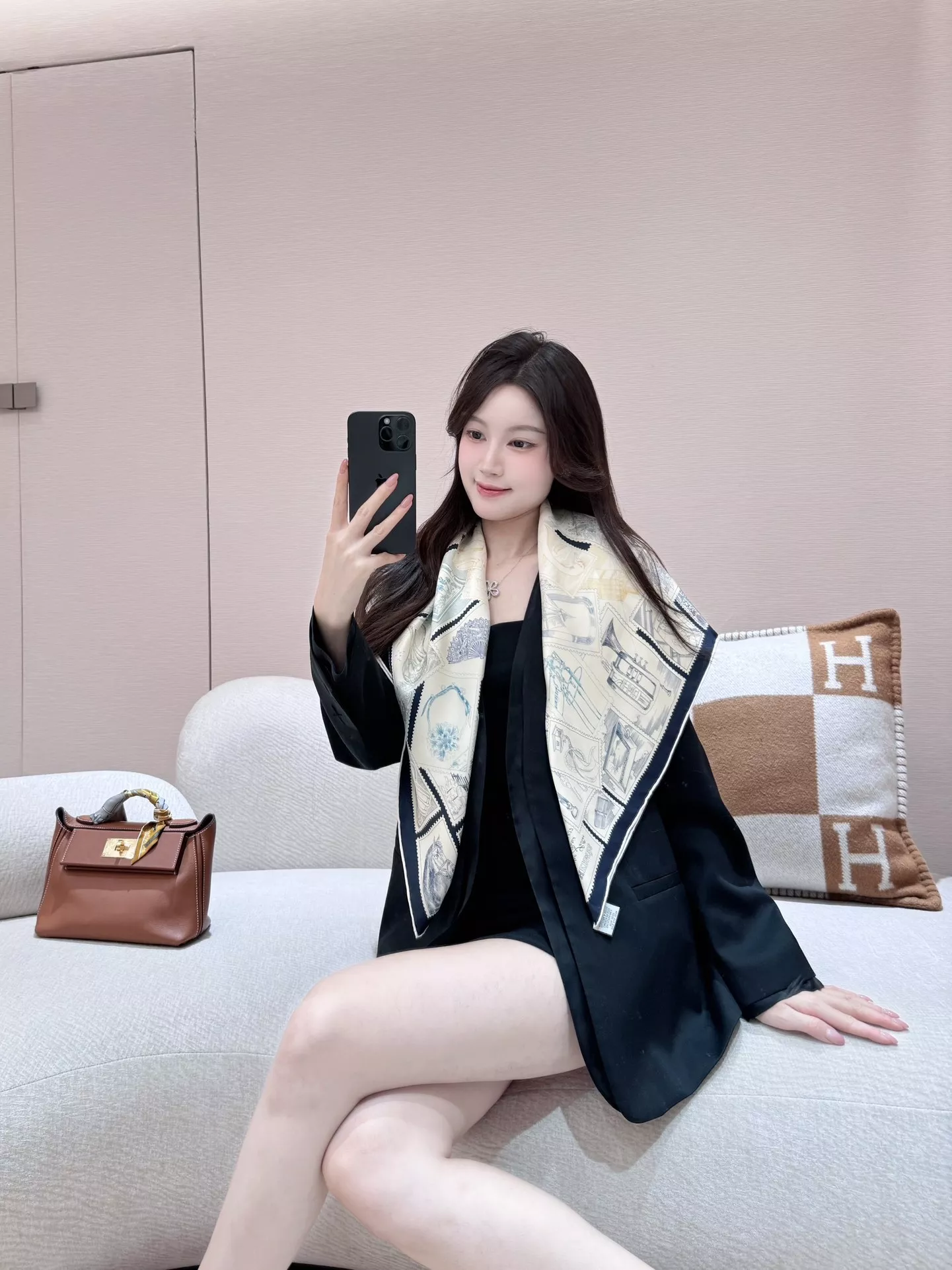 에르메스 우표 프린트 실크 스카프 상세 이미지 12