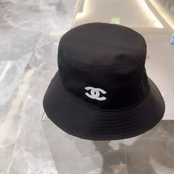 샤넬 클래식 로고 버킷 모자