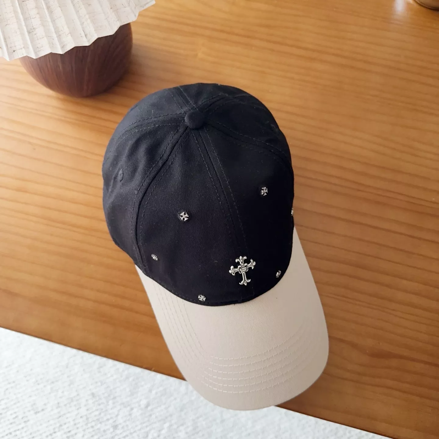 크롬하츠 투톤 빈티지 데미지 볼캡 상세 이미지 3