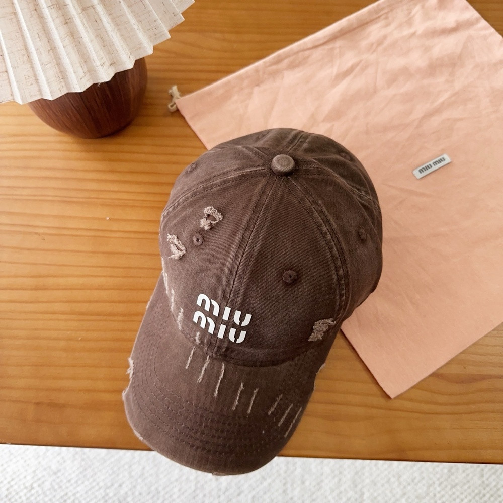미우미우 자수 로고 코듀로이 캡