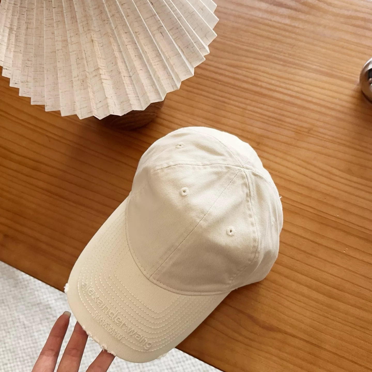 알렉산더왕 로고 포인트 데일리 모자 상세 이미지 3