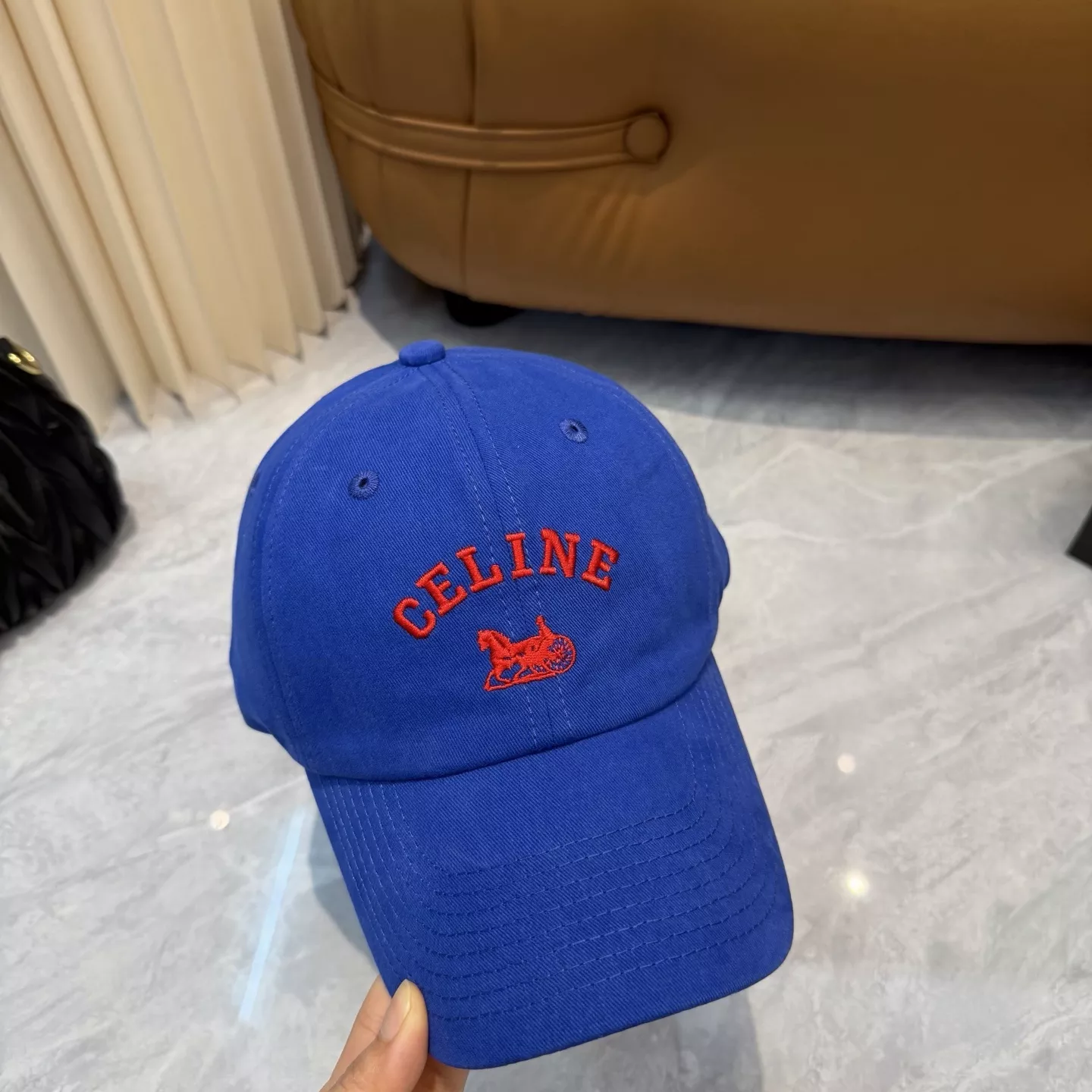 셀린느 C 로고 자수 베이스볼 캡 상세 이미지 2