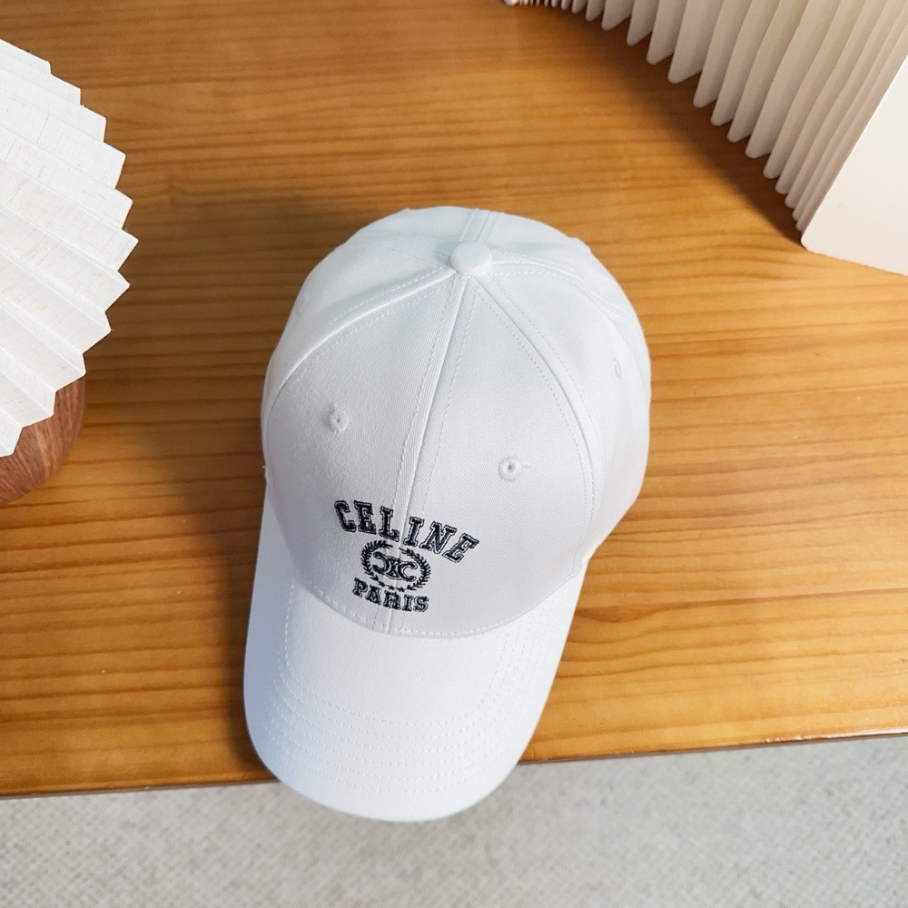 셀린느 로고 자수 클래식 캡