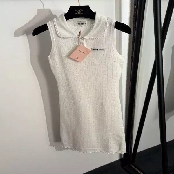 미우미우 카라 디테일 민소매 니트 원피스