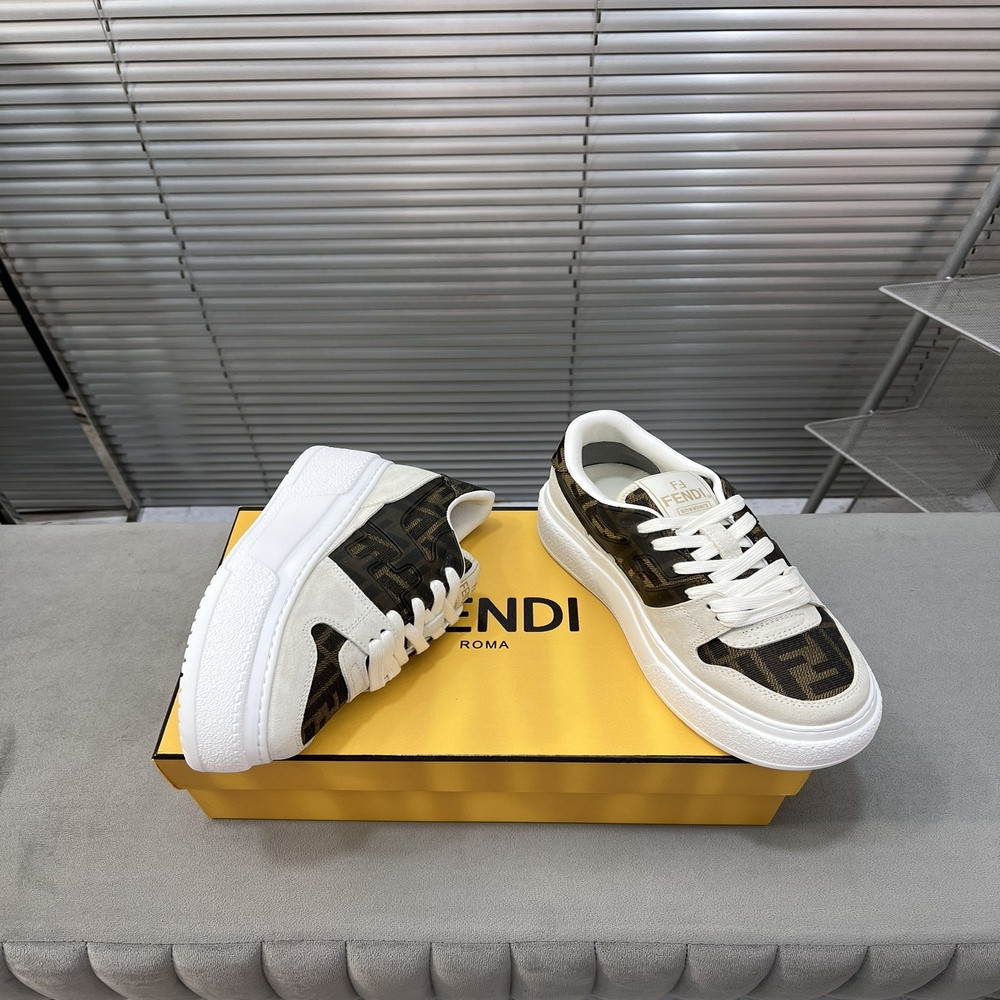 펜디 필름 패널 레더 배색 스니커즈