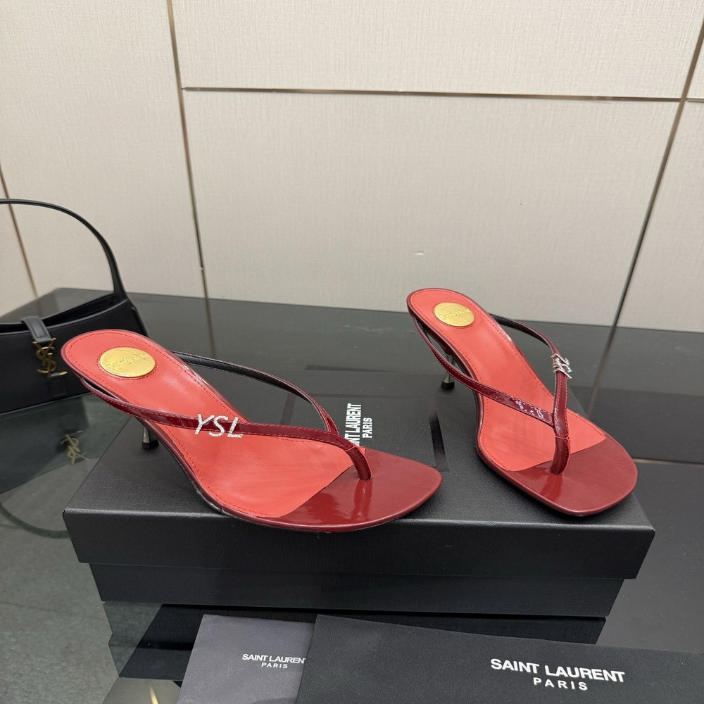 입생로랑 YSL 메탈 로고 힐 플립플랍