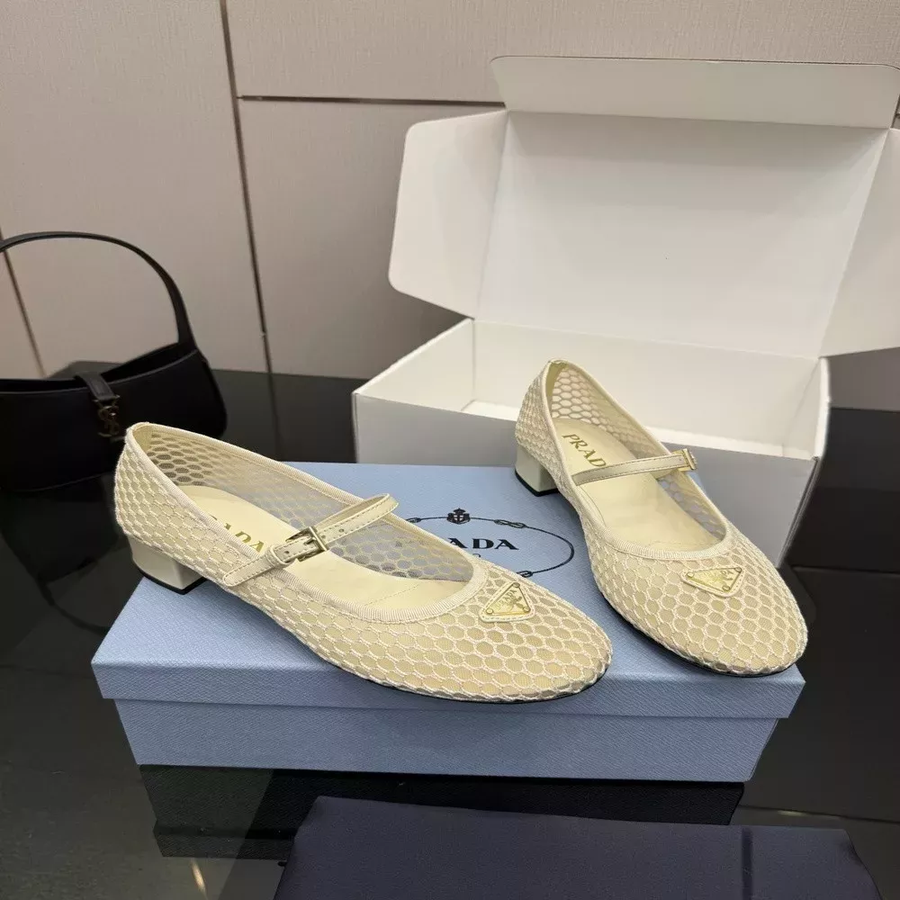 프라다 삼각 로고 메쉬 메리제인 슈즈