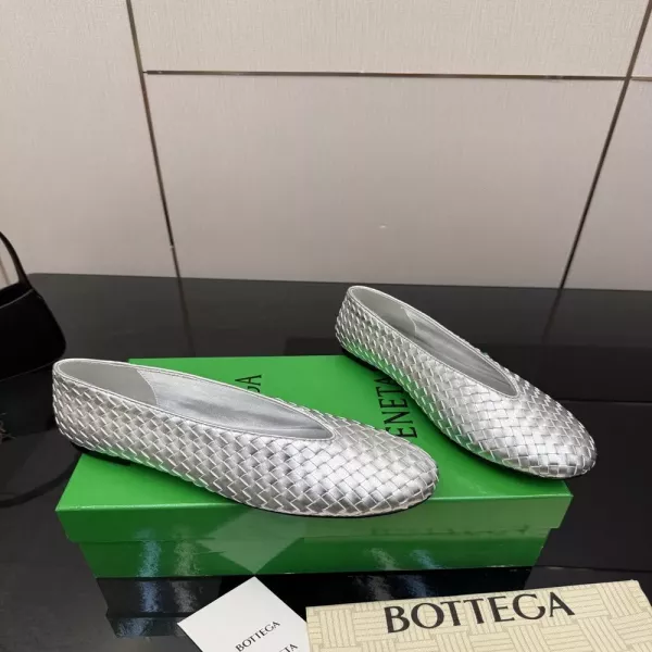 보테가베네타 로사 발레 슈즈