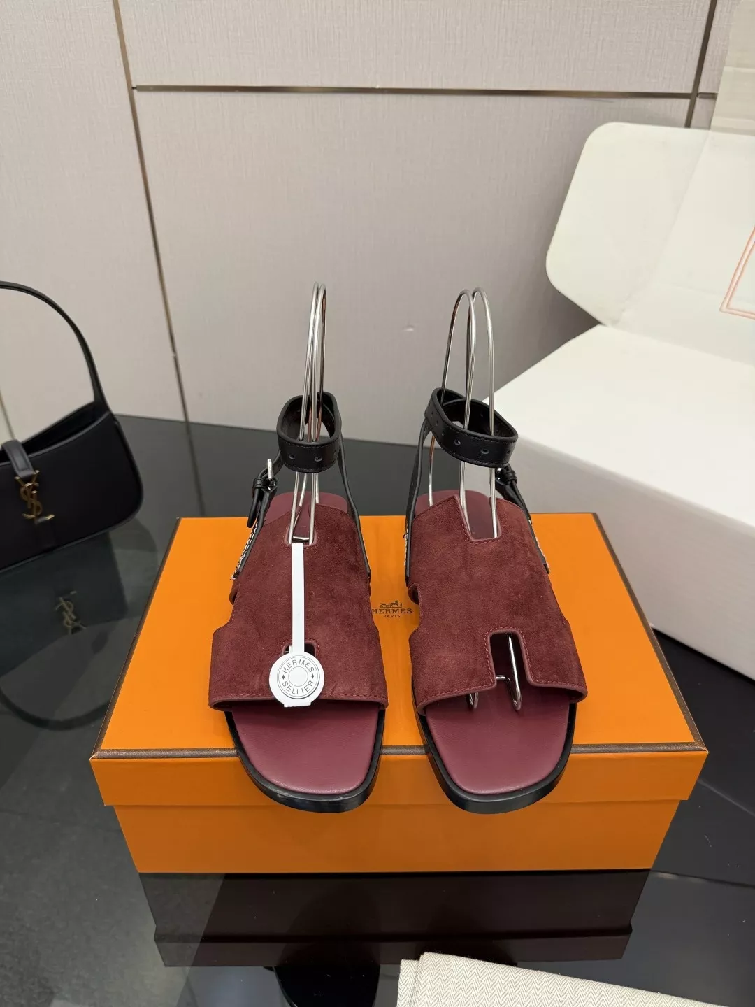 에르메스 켈리 버클 포인트 스퀘어토 샌들 상세 이미지 1