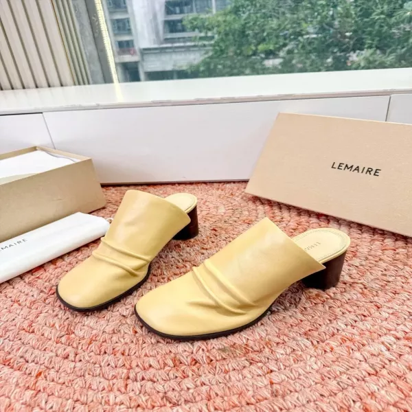 르메르 미니멀 스퀘어토 뮬 슬리퍼