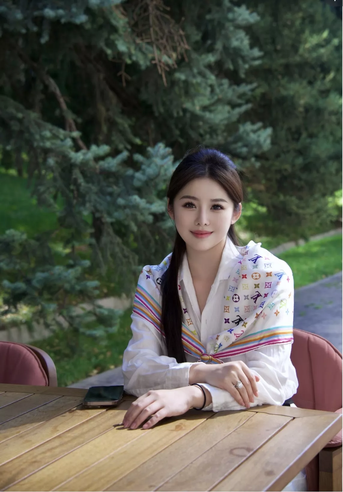 루이비통 멀티컬러 모노그램 실크 스카프 상세 이미지 21