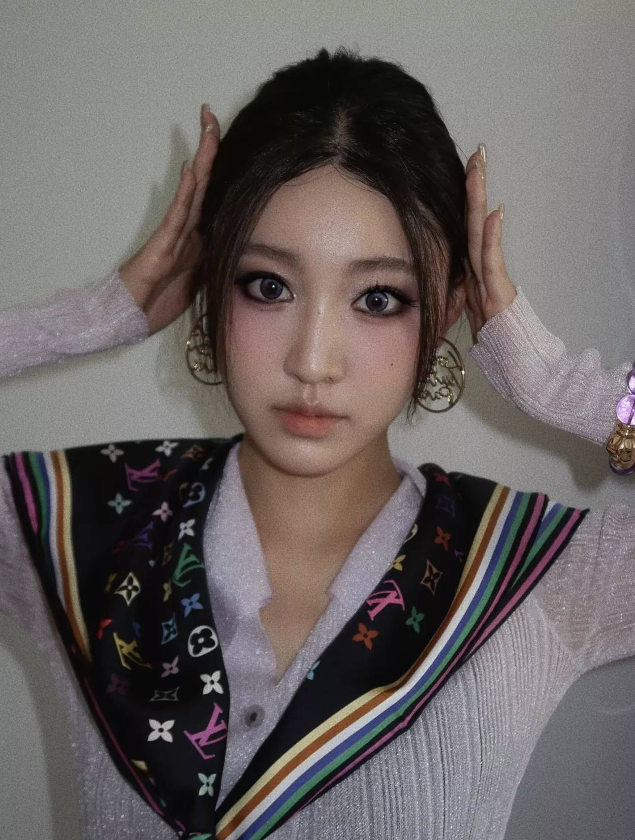 루이비통 멀티컬러 모노그램 실크 스카프 상세 이미지 17