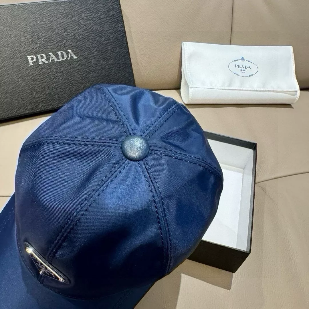 프라다 클래식 삼각 로고 볼캡 상세 이미지 4