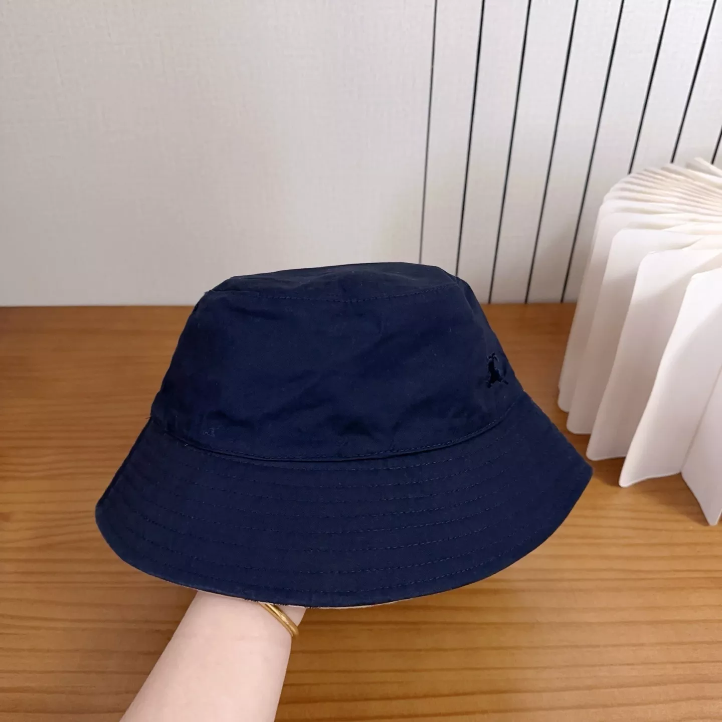 버버리 영국풍 공용 버킷 모자 상세 이미지 7
