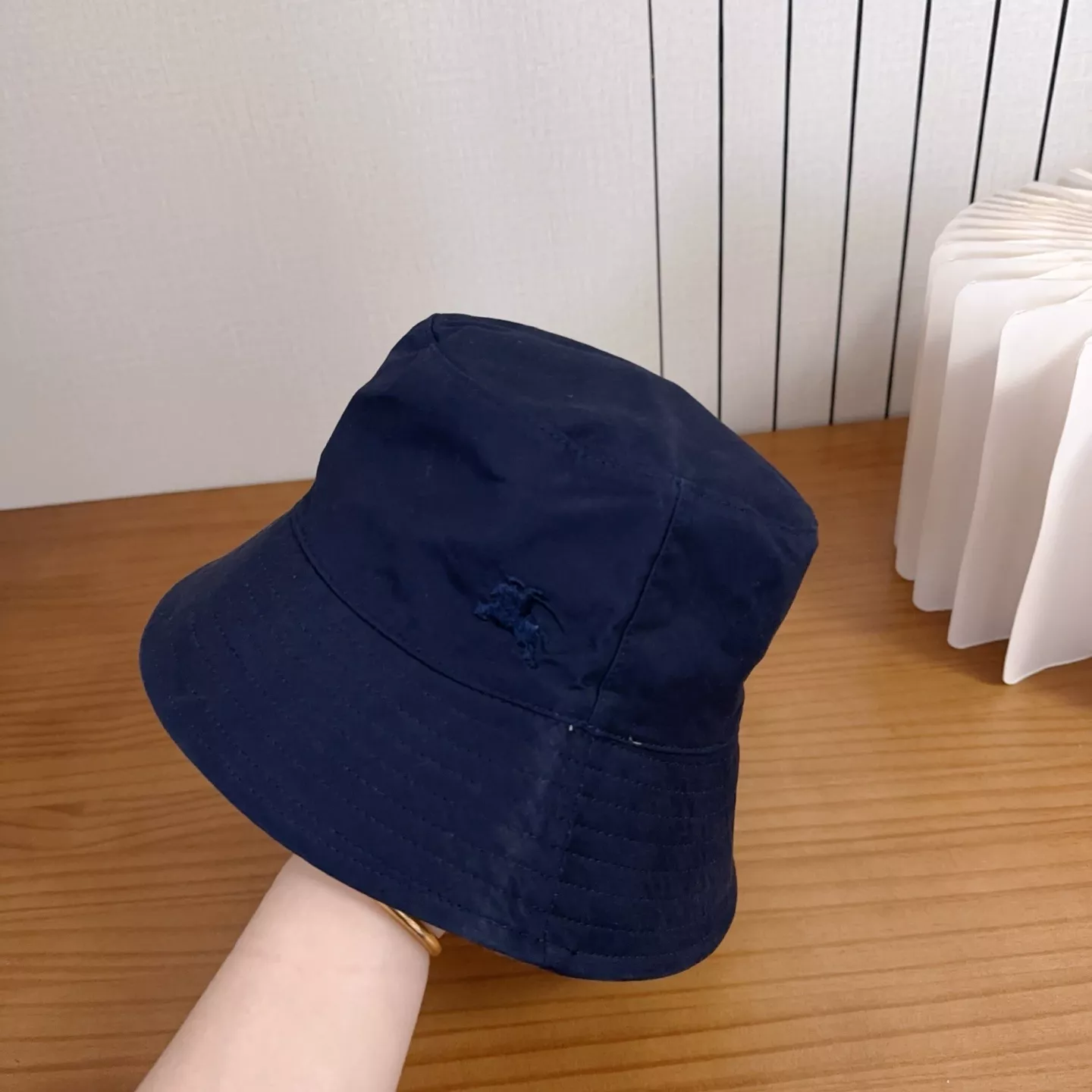 버버리 영국풍 공용 버킷 모자 상세 이미지 3