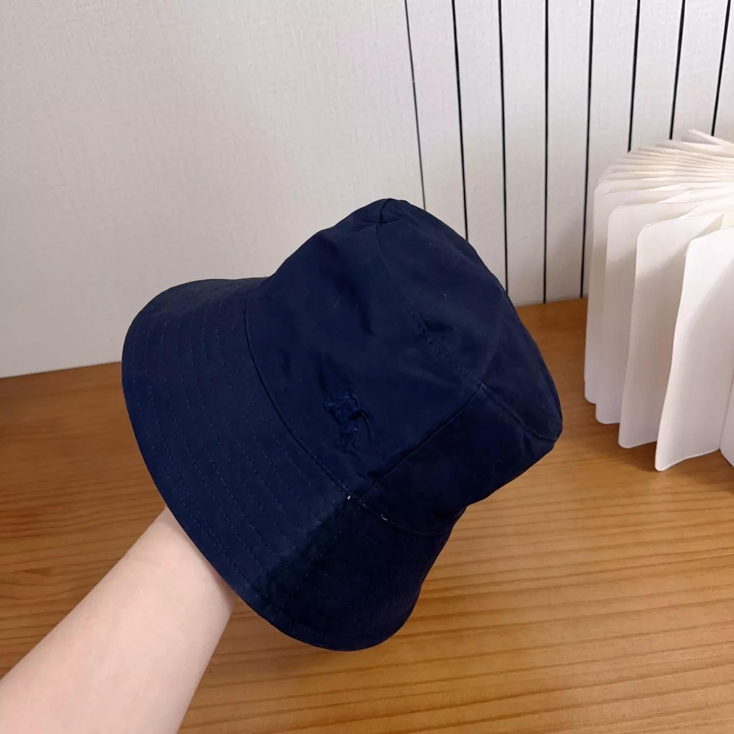 버버리 영국풍 공용 버킷 모자 상세 이미지 5