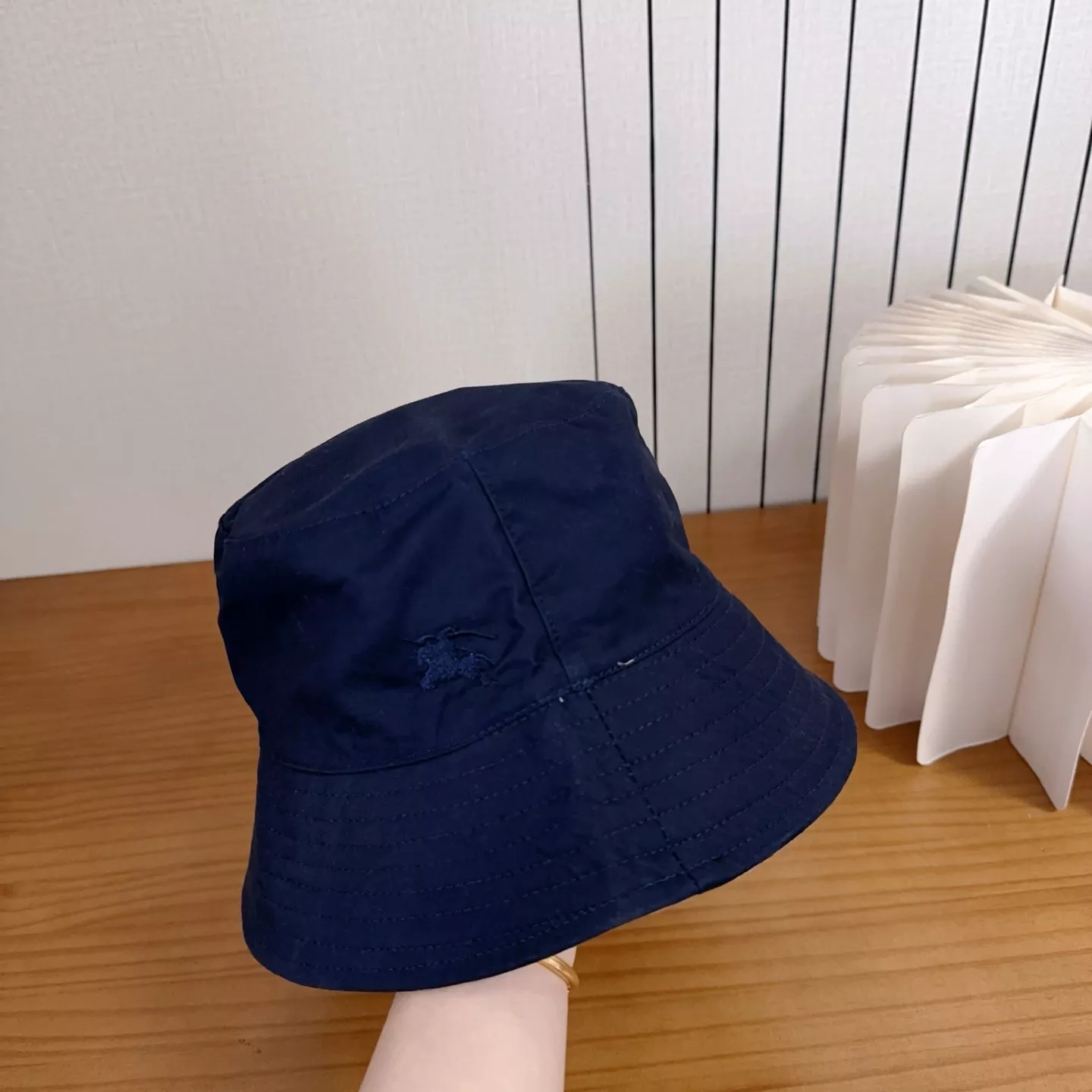 버버리 영국풍 공용 버킷 모자 상세 이미지 6