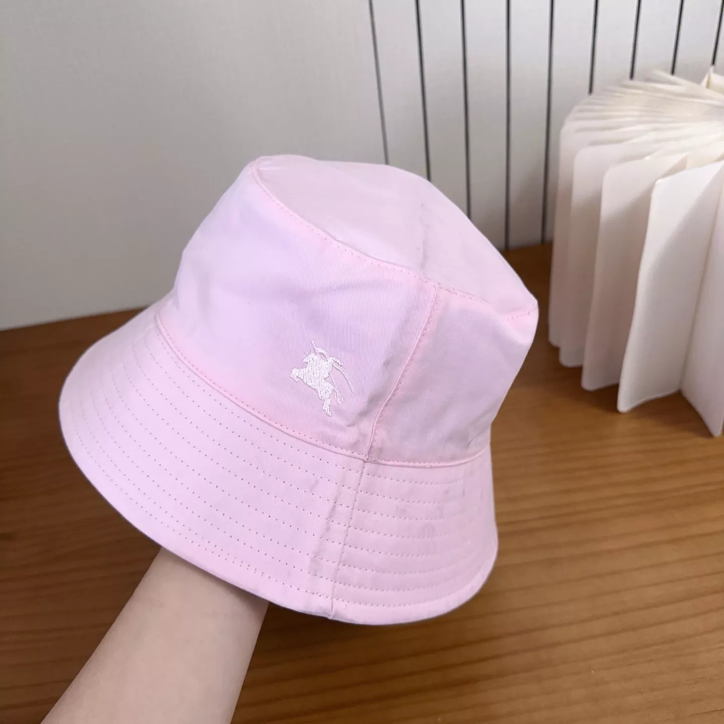 버버리 영국풍 캐주얼 버킷 모자 상세 이미지 3