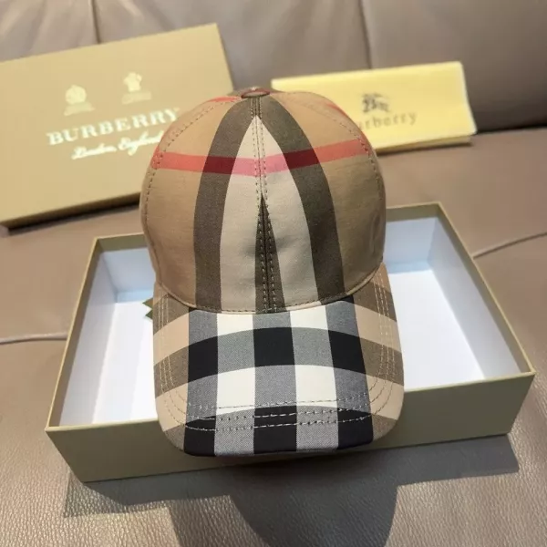 버버리 클래식 체크 패턴 캡