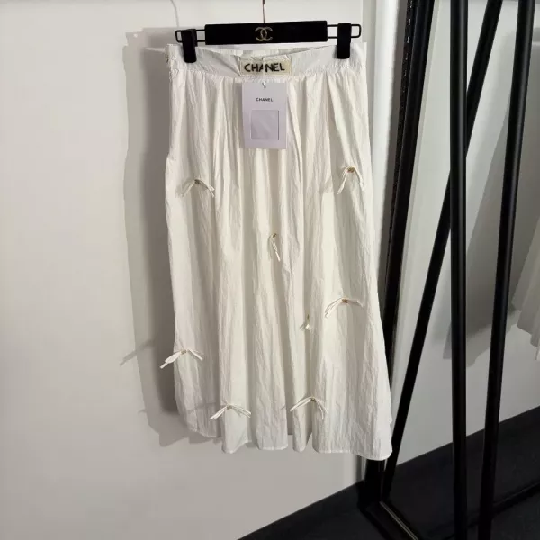 샤넬 진주 장식 로고 리본 스커트