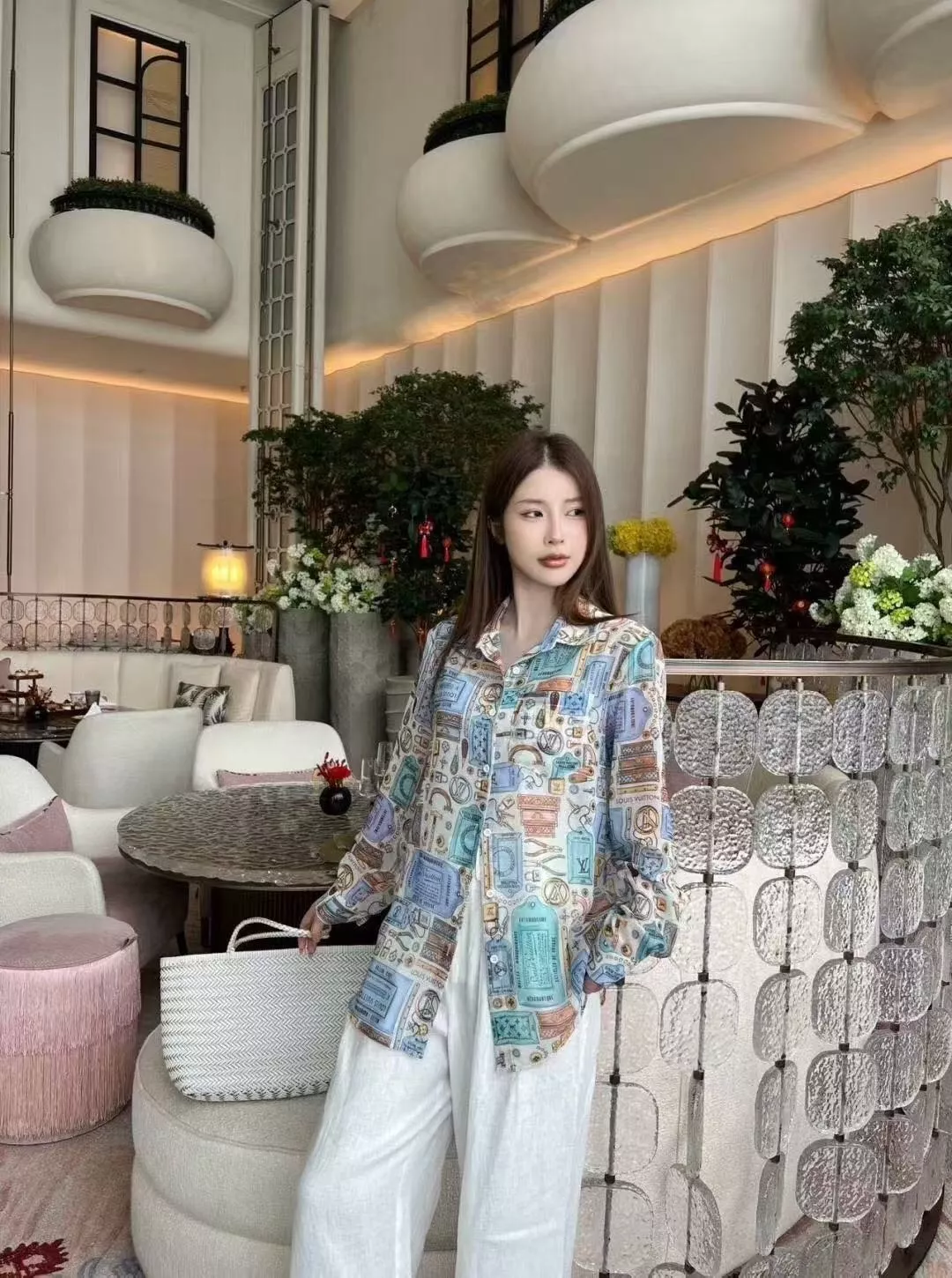 루이비통 트렁크 프린트 루즈핏 셔츠 상세 이미지 14