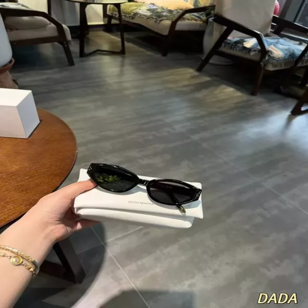 젠틀몬스터 슬림 블랙 선글라스