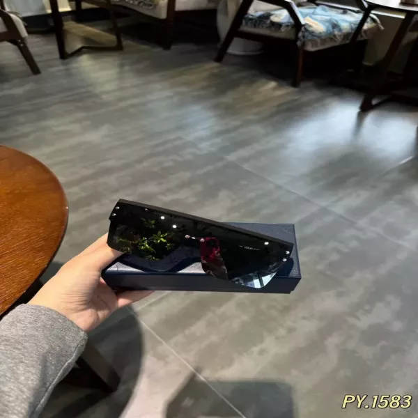 루이비통 초경량 나일론 렌즈 선글라스