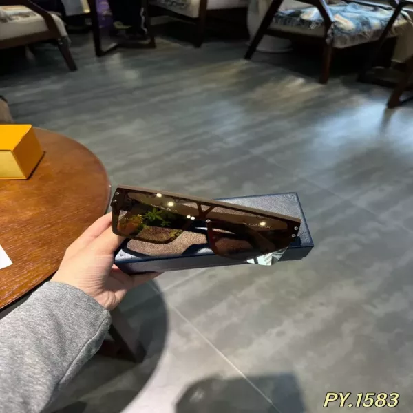 루이비통 초경량 나일론 렌즈 선글라스