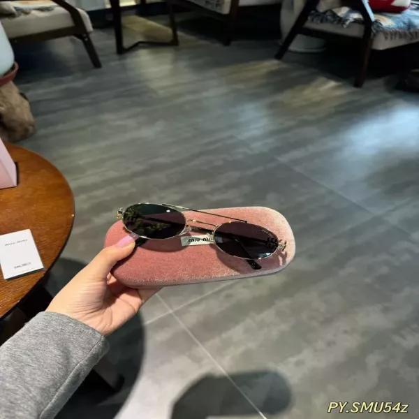 미우미우 슬림 타원형 선글라스