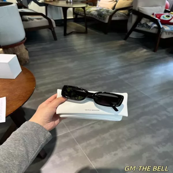 젠틀몬스터 볼드 사각 풀프레임 선글라스
