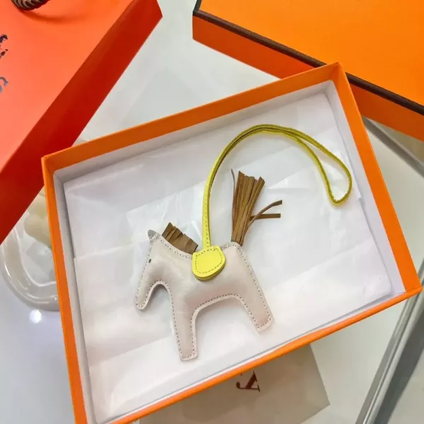 에르메스 페가수스 말모양 가방 장식