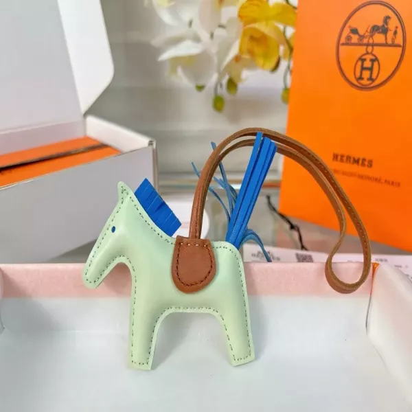 에르메스 로데오 페가수스 말 모양 참