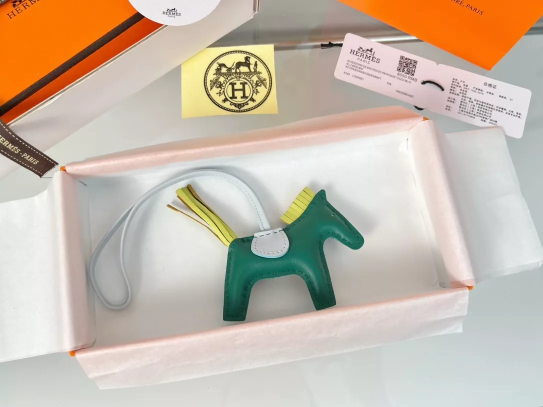 에르메스 페가수스 말 모양 가방 장식 상세 이미지 3
