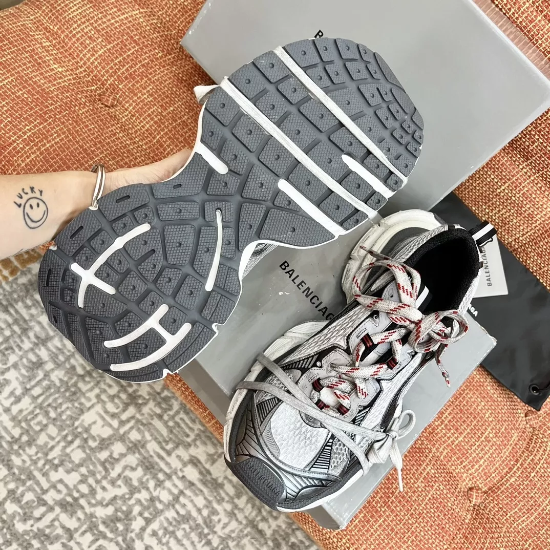 body_4f4bdea7e4fe9e5d.webp