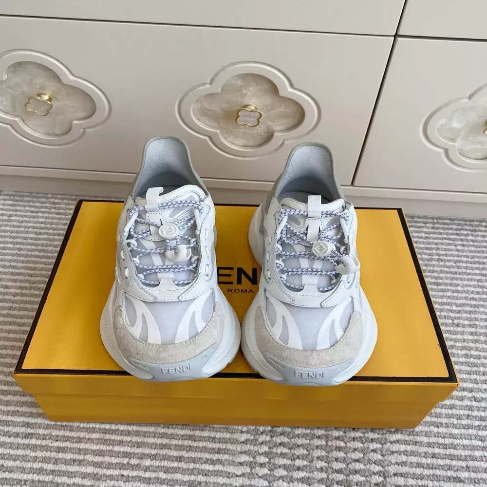 펜디 플로우 시리즈 두꺼운 밑창 운동화