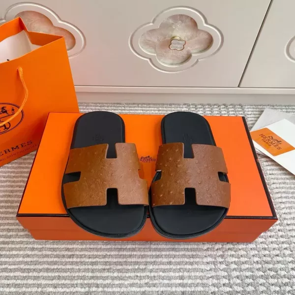 에르메스 H 컷팅 레더 슬리퍼