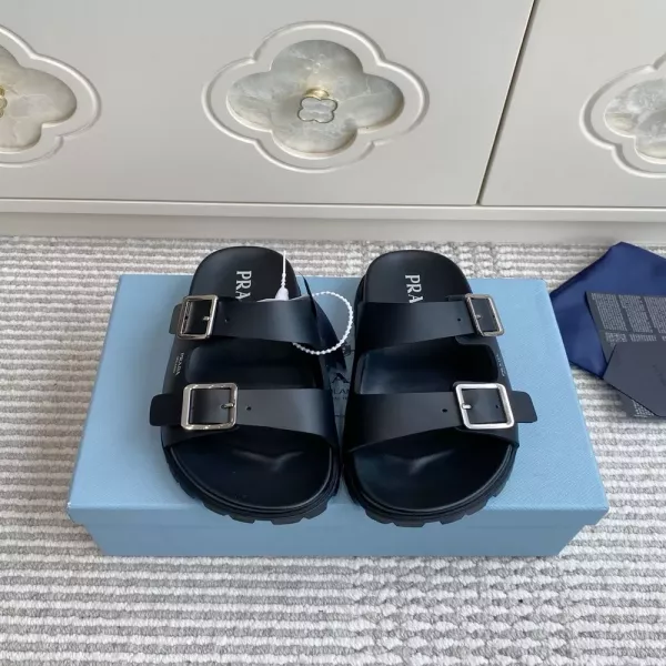 프라다 더블 버클 플랫폼 슬리퍼