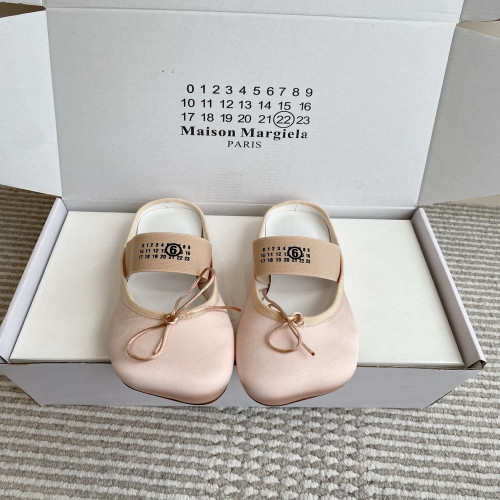 메종마르지엘라 새틴 발레 뮬 슬리퍼