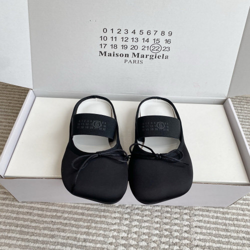메종마르지엘라 새틴 발레 뮬 슬리퍼